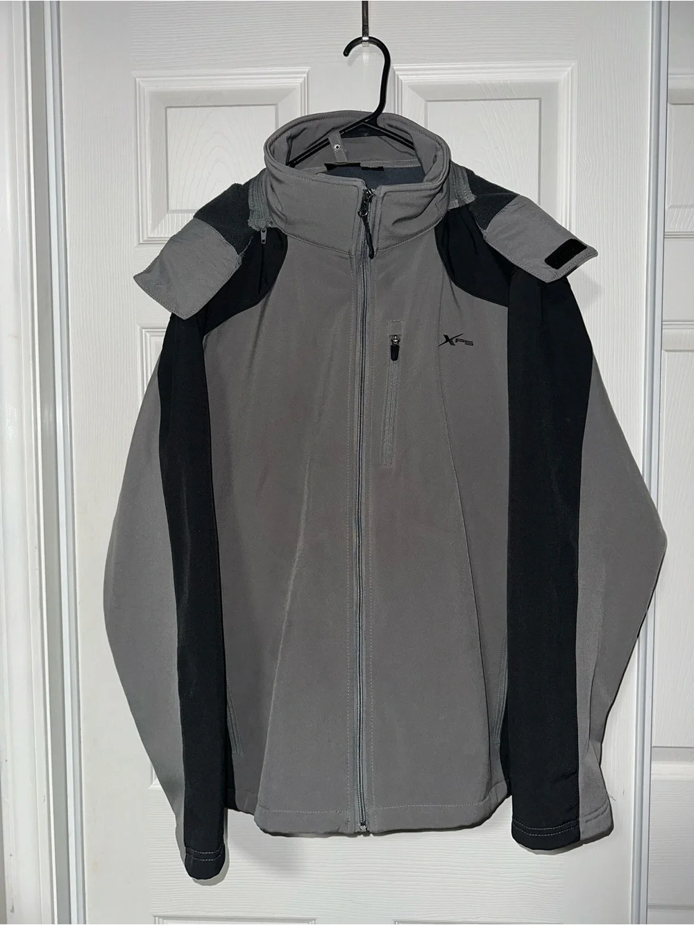 Bass Pro Shops XPS Gray Softshell Jacket Outer Shell Only Men's Large